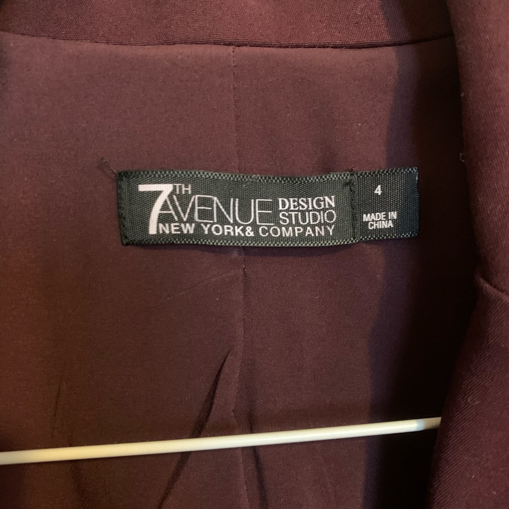 Blazer - Picture 4 of 4